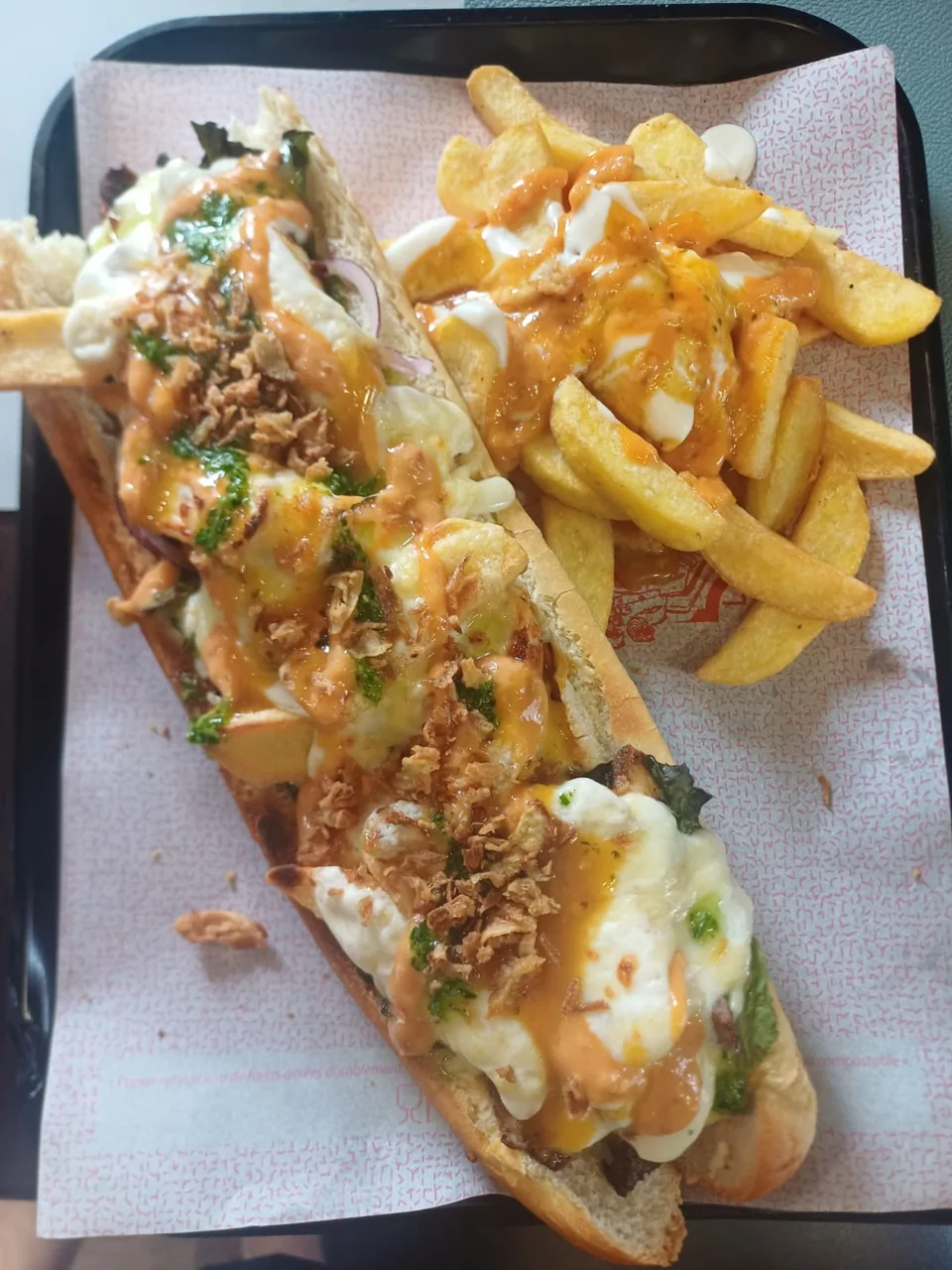 La mitraillette, plat photographié chez Nab’s Grill